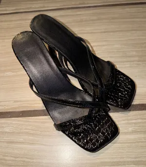 Shein Black Heels thumbnail 1