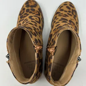 Time‎ and Tru Women's Memory Foam Animal Print Faux Suede Boots Size 9 thumbnail 6