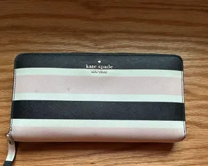 Kate Spade Wallet thumbnail 1