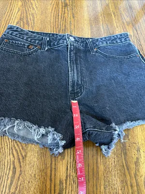 Abercrombie and Fitch High-Rise Black Denim Frayed Hem Women's Shorts thumbnail 8
