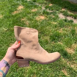 UGG Rioni Tan Suede Leather Soft Pull On Mid Boots‎ thumbnail 5