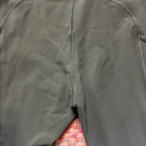 Lululemon Speed Up Tight DWR 28"
Dark Olive thumbnail 4