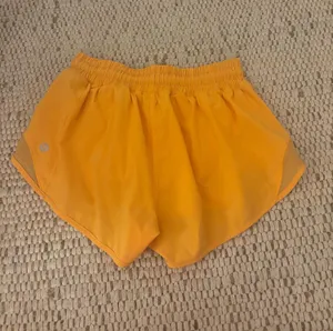 Lululemon Shorts Hotty Hot thumbnail 2