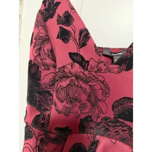Forever 21 Burgundy Burnout velvet Flocked Floral V-Neck Draped Skort Romper M thumbnail 6
