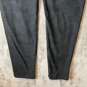Lululemon Day Trip Boyfriend Pant‎ Lotus Camo Black Size 6 thumbnail 3
