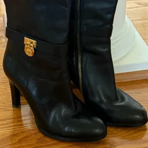 MICHAEL Michael Kors Knee-High Black Leather Heel Boots with Gold MK Size 7M thumbnail 2