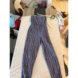 Aerie Strapless Striped Jumpsuit Women Medium Navy Blue Smocked Tie Front Jogger thumbnail 7