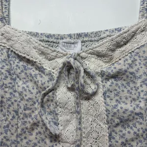 Sienna Sky Blue Floral Smocked Crop Top - Lace Trim & Puff Sleeves thumbnail 5