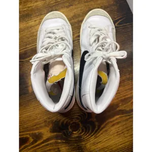 Nike‎ White Mid Blazer Sneakers Size 6.5 thumbnail 6