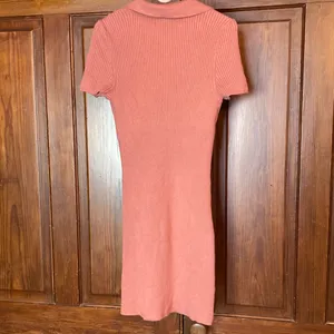 Abercrombie & Fitch Ribbed Pink Collared Bodycon V-neck Mini Dress Size MT thumbnail 2