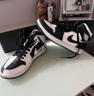 Air Jordan 1 Mid SE Nike thumbnail 1