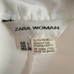 Zara Woman's Long Sleeve Button Down White Cotton‎ Size Medium Made In Italy thumbnail 3