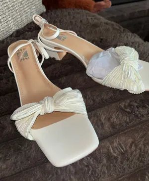 Ivory Knotted Bow Block Heel Sandals for Women thumbnail 1