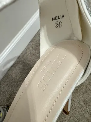 David's Bridal Crystal-Detailed Peep-Toe Shooties STYLE# NELIA 8.5 thumbnail 7