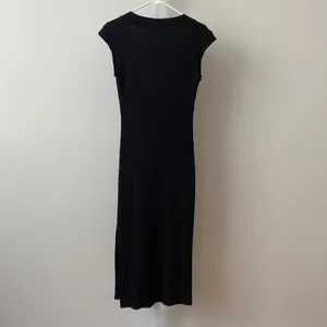 REVIR Ribbed Office Siren Clean Minimalist Deep Scoop Neck Midi Dress S Black thumbnail 5