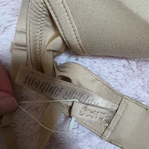 SKIMS Wireless T-Shirt Bra thumbnail 5