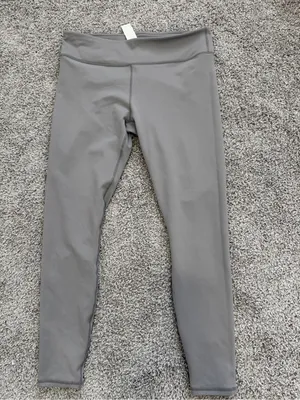 Fabletics Define PowerHold® High-Waisted Legging 7/8 inseam size large gray thumbnail 4