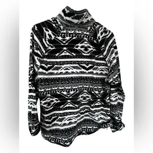 Eddie Bauer Women’s  Black and White Aztec Patterned Jacket thumbnail 2