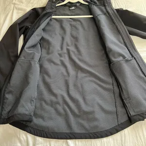 New Balance women’s.‎ Black and Gray Patterned Jacket Size XL thumbnail 9