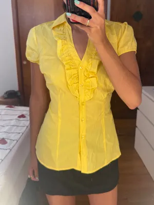 Free People TUSCANY YEAR 2000s SUMMER Yellow Ruffle-Front Short Sleeve Blouse thumbnail 1