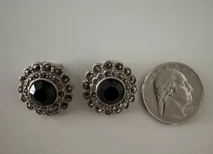 Vintage Faux Onyx Rhinestone Filagree Clip On Earring in Silver Tone Metal thumbnail 2