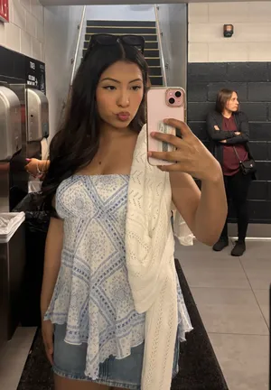 Hollister Strapless Bandana Top thumbnail 1