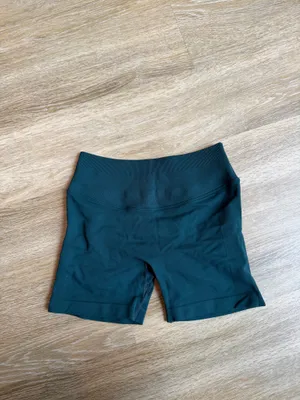 Aurola Shorts Green Size XS thumbnail 2