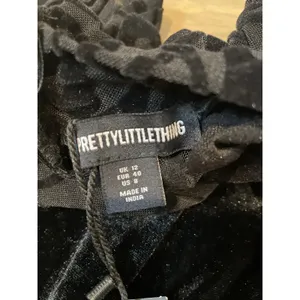 PrettyLittleThing Dress Size 8 Black Flocked Zebra Mesh Bodycon New With Tag thumbnail 3