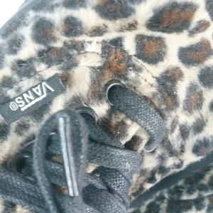 Vans 6.5 Furry Leopard Sneakers Shoes thumbnail 5