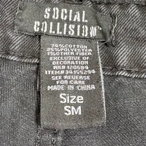 Hot Topic‎ Social Collision Black Wide Leg Cropped Jeans Womens SM Grunge Retro thumbnail 6