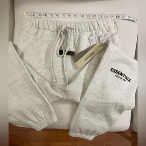 NWT Essentials Fear Of God Essentials Light Oatmeal Sweatpants Size S thumbnail 7