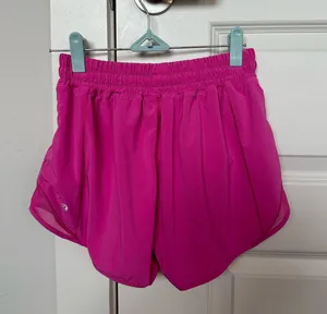 Lululemon Sonic Pink Hotty Hot 2.5" Low-Rise Shorts thumbnail 3