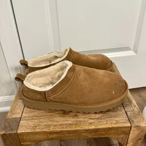 UGG Classic Micro Genuine Shearling Lined Slip-On in Chestnut Size US 10 thumbnail 3