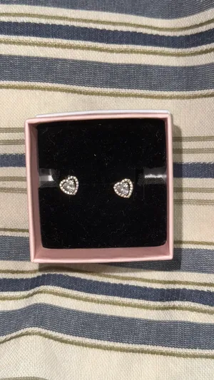 Pandora heart stud earrings  thumbnail 2