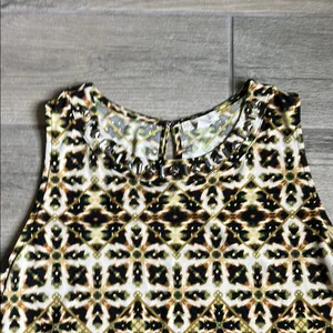 Black and White Boxy Sleeveless Tank Top thumbnail 3