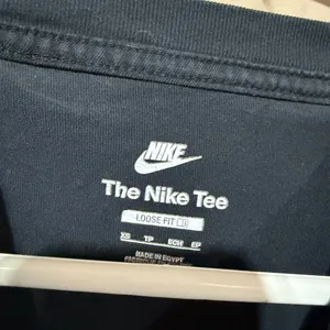 Nike T-shirt thumbnail 2