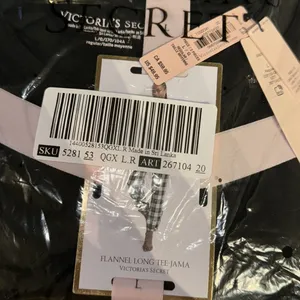 Victoria's Secret new regular flannel long tee jama‎ thumbnail 4