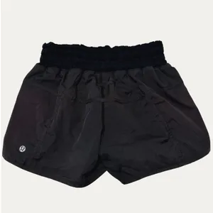 Lululemon Tracker 4" Shorts Black Size 4 Athletic Running thumbnail 2