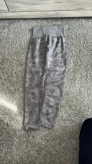 NVGTN Camo Leggings thumbnail 3