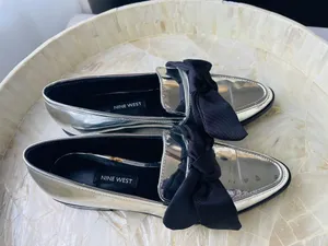Nine West Silver Patent Weeping Bow Loafers thumbnail 4