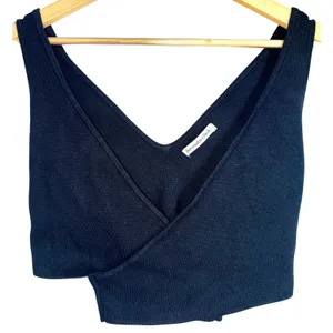Abercrombie & Fitch Black Knit Sleeveless Wrap Sweater Tank Top Crop Top Size S thumbnail 1