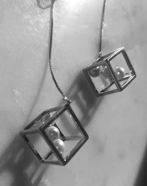 Urban Outfitters Silver Cube Earrings thumbnail 3