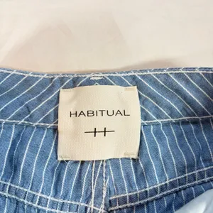 Habitual womens wide leg pinstripe lightweight denim pants. Size 0/25. boho thumbnail 3