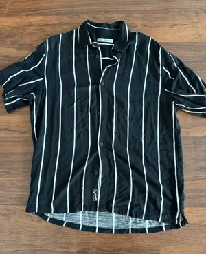 Zara men’s black and white striped button up  thumbnail 1