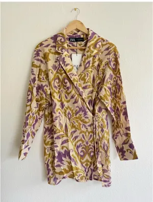 Zara Cream, Gold & Purple Floral Two-Piece Pantsuit set thumbnail 2