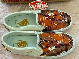 Vans 🌸 Asher Women’s Platform Sneakers 🌸 thumbnail 1