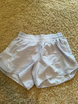 Lululemon Hotty Hot 4" thumbnail 2