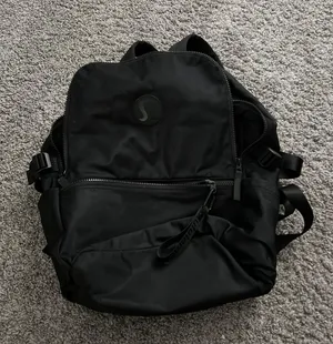 Backpack thumbnail 1