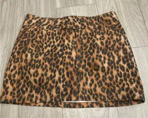Chic Animal Print Mini Skirt Brown Size 4 thumbnail 1