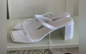 JeffreyCampbell Elegant White Chunky Block Heel Sandals. Size-9 thumbnail 4